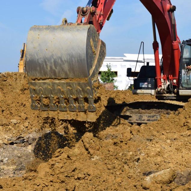 Curtis Excavation and Construction LLC Logo